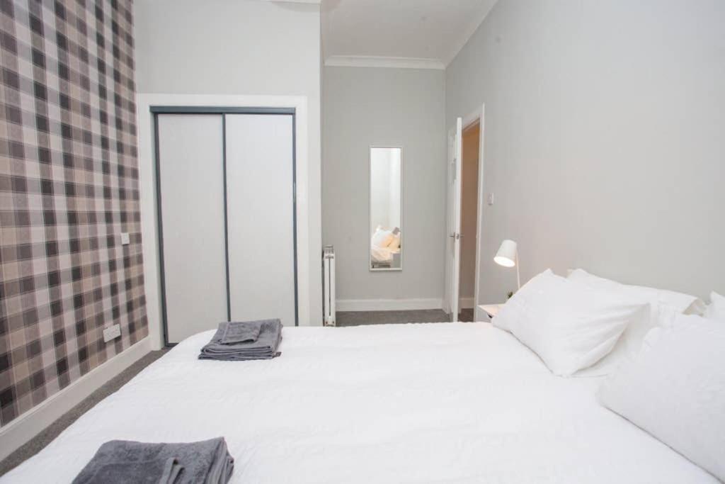 The Warwick Apartment Γκρίνοκ Εξωτερικό φωτογραφία